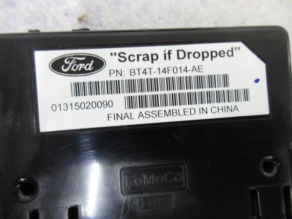FORD ESCAPE 2013-2014-2016 OEM SYNC 2 RADIO 1 CD SCREEN 8 " NAVIGATION APIM KIT