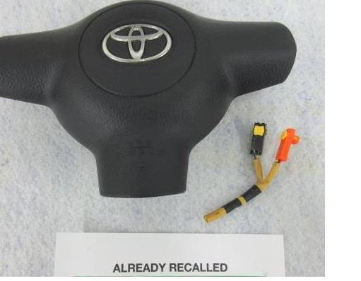 TOYOTA RAV-4 O 4 - O 5  OEM  ALREADY RECALLED  Airbag steering wheel DRIVER left