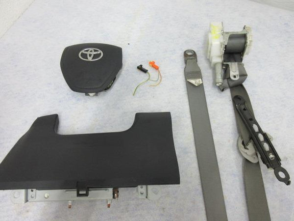 TOYOTA COROLLA 2014-2016-2017-2018 Airbag OEM KNEE STEERING WHEEL BELT GRAY LEFT