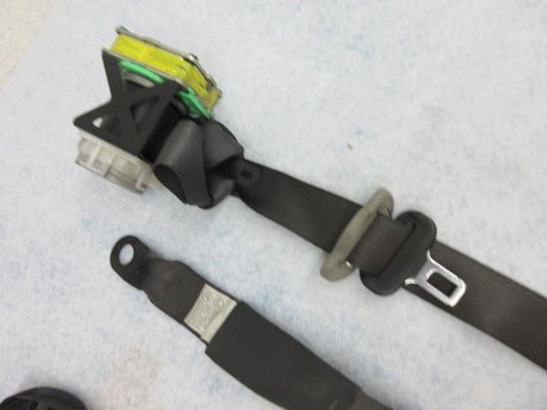 TOYOTA YARIS HATCHBACK SEDAN O 6 - I  I  DRIVER LEFT AIRBAG STEERING WHEEL BELT