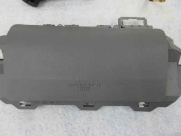 TOYOTA TUNDRA 2008-2011-2012-2013 LEFT KNEE  Airbag WITHOUT RADIO steering wheel