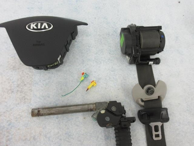KIA FORTE SEDAN / HATCHBACK LX EX 2017-2018 OEM DRIVER left BELT steering Airbag