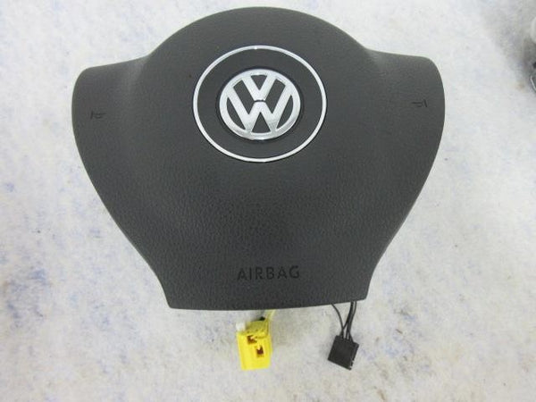 VOLKSWAGEN JETTA OEM DRIVER STEERING WHEEL  LEFT AIRBAG 1KM 880 201 F 81U