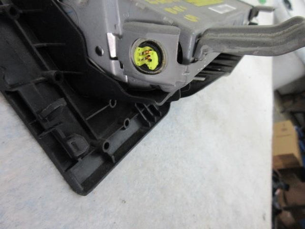 TOYOTA PRIUS C 2014-2015-2016-2017-2018-2019 Airbag OEM steering wheel left knee