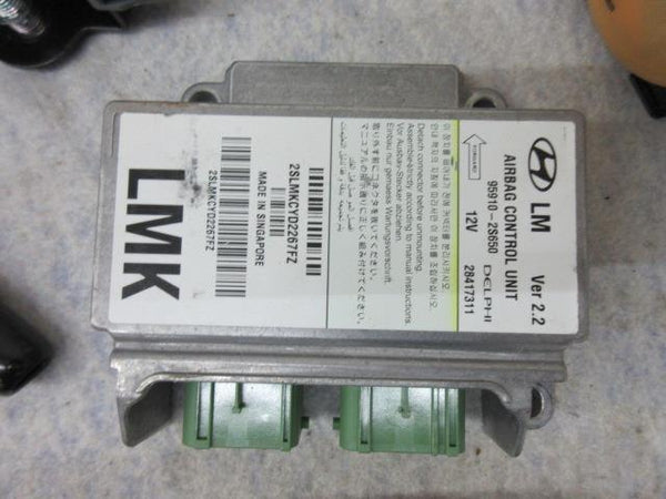 HYUNDAI TUCSON GL GLS 2011-2013-2012-2014-2015 BLACK left airbag WHEEL W 2 BELTs