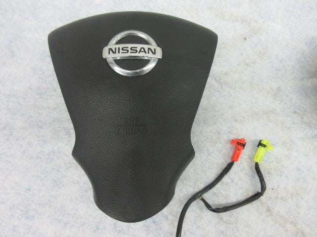NISSAN NV 200 NV200 TRIANGLE 2014-2024 steering wheel 2 PLUGS LEFT Driver AIRBAG