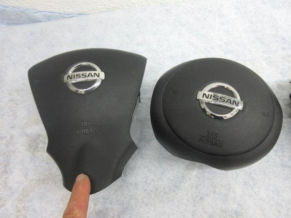 NISSAN NV 200 NV200 TRIANGLE 2014-2024 steering wheel 2 PLUGS LEFT Driver AIRBAG