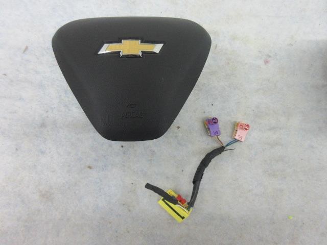 CHEVROLET EQUINOX 2018-2019-2020-2021-2022-2023-2024 STEERING WHEEL LEFT airbag