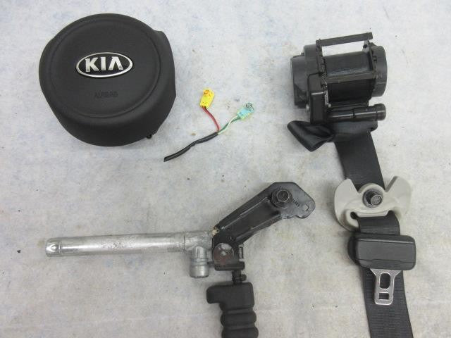 KIA SORENTO EX LX 2016-2017-2018 driver OEM steering wheel airbag SEAT BELT LEFT