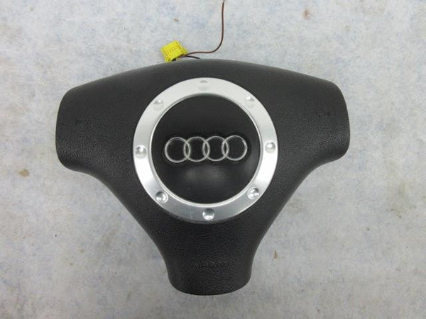 AUDI TT O 2 1/2 - O 6  OEM Airbag steering wheel DRIVER LEFT