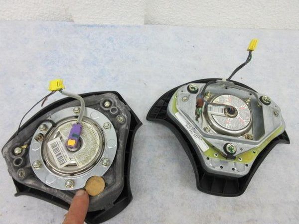 AUDI TT O 2 1/2 - O 6  OEM Airbag steering wheel DRIVER LEFT