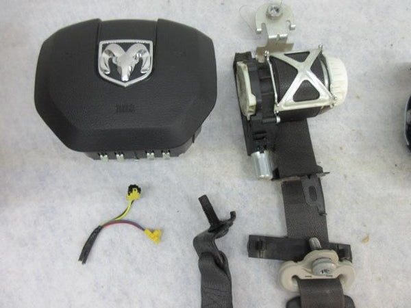 DODGE RAM CREW CAB * OLD BODY CLASSIC * 2019-2024 Airbag steering WHEEL LH LEFT