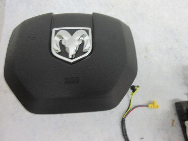 DODGE RAM CREW CAB * OLD BODY CLASSIC * 2019-2024 Airbag steering WHEEL LH LEFT