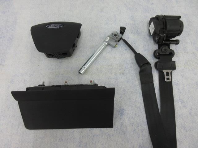 FORD ESCAPE 2017-2018-2019 OEM LEFT  KNEE BOOSTER SEAT BELT Airbag TITANIUM