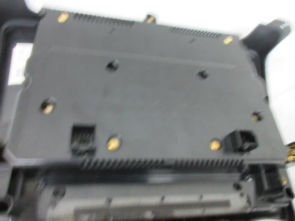 GMC SIERRA  2016-2017-2018 OEM RADIO NAVIGATION GPS CD 8 ¨ SCREEN  I04/5/6&U2M