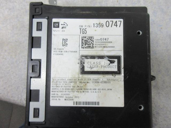 GMC SIERRA  2016-2017-2018 OEM RADIO NAVIGATION GPS CD 8 ¨ SCREEN  I04/5/6&U2M