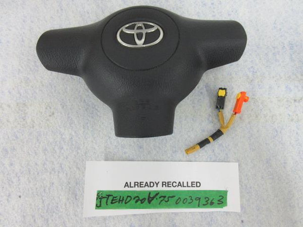 TOYOTA RAV-4 O 4 - O 5  OEM  ALREADY RECALLED  Airbag steering wheel DRIVER left