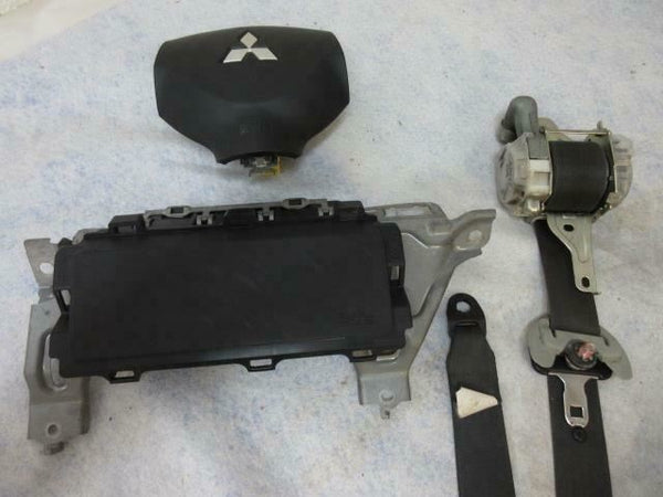 MITSUBISHI LANCER 2008-2013-2014-2015-2016-2017 OEM LEFT KNEE SEAT BELT AIRBAG