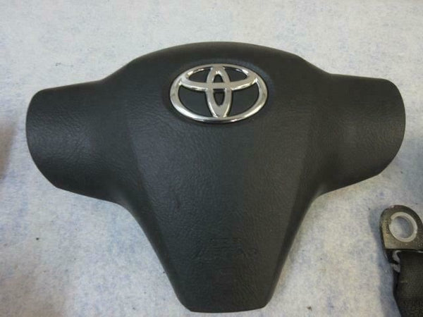 TOYOTA SEDAN 4 DOOR O6 - I I OEM LEFT STEERING DRIVER * LH DRIVER SEAT BELT