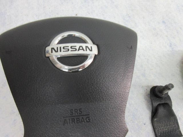 NISSAN VERSA SV 2016-2018-2017-2019 OEM airbag steering wheel  DRIVER SEAT BELT
