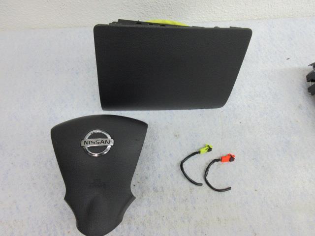 NISSAN NV 200 NV200 2014-2022-2023 Driver 2 PLUG LEFT Airbag steering wheel DASH