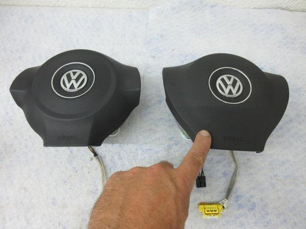 VOLKSWAGEN TOUAREG JETTA LEFT DRIVER STEERING WHEEL  AIRBAG 1T0 880 201 S 81U