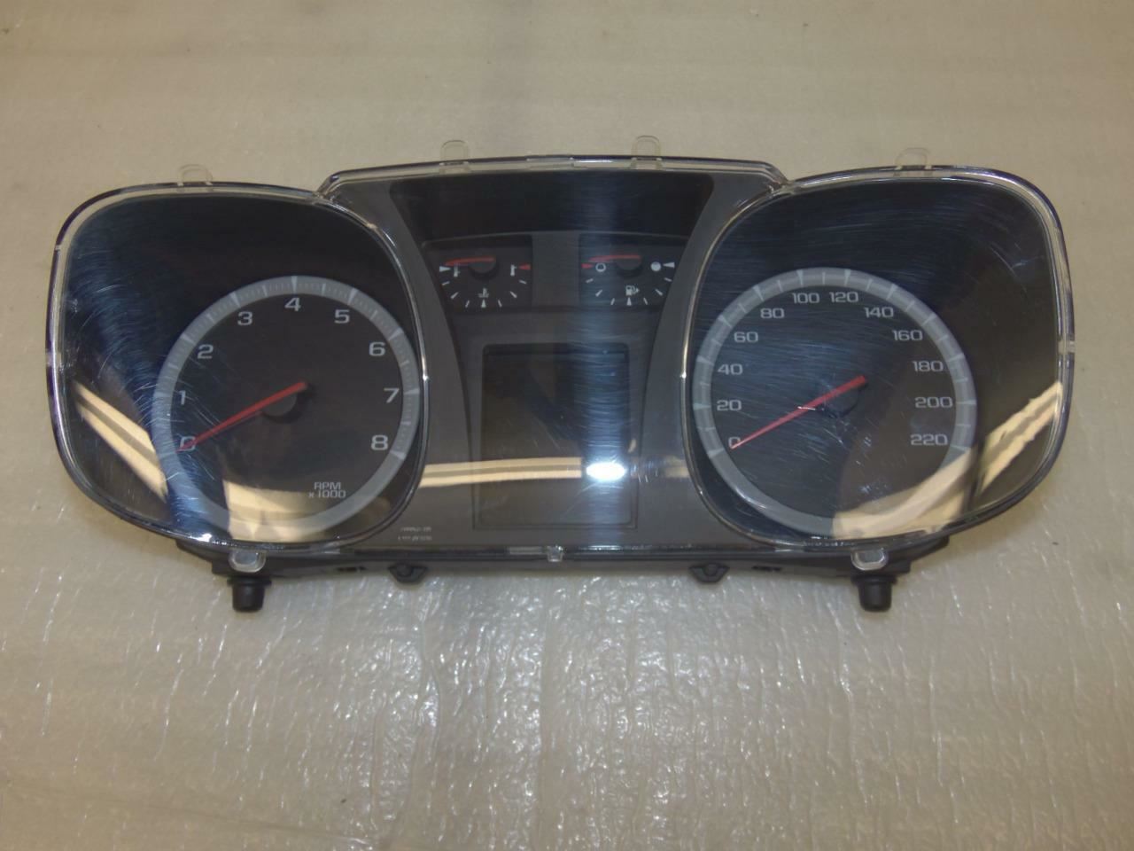 GMC TERRAIN 2011 OEM CLUSTER SPEEDOMETER SPEEDO   KM/H  20978082 KM