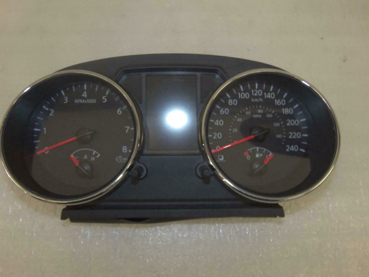 NISSAN ROGUE 2011 OEM CLUSTER SPEEDOMETER 1VK1A AUTOMATIC KM/H 24810 KM