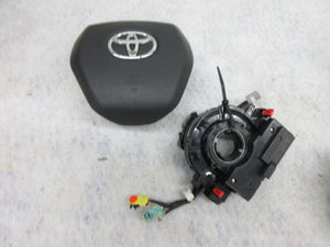 TOYOTA RAV-4 VENZA CAMRY 2019-2020-2021-2022-2023 OEM LEFT Airbag steering wheel